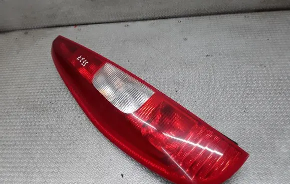 Mitsubishi Colt Rear/tail lights 8330A233