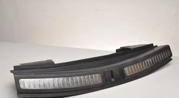 Porsche Macan (95B) Tailgate/boot cover trim set 95B864483