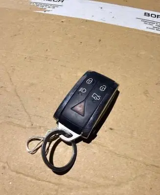 Jaguar XF X250 Ignition key/card 6W83-15K601-FB