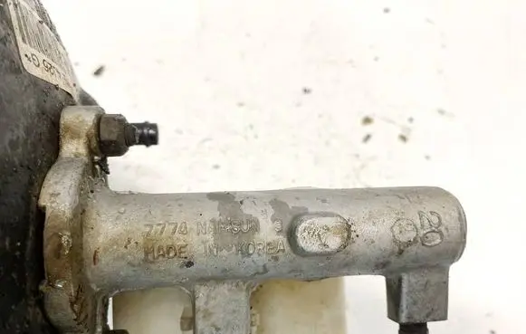 Master brake cylinder