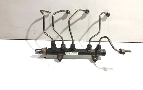 Citroen C4 I Picasso Fuel main line pipe 9684753080