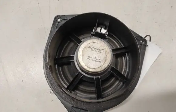 Toyota Avensis T250 Front door speaker 8616002370 902275499721