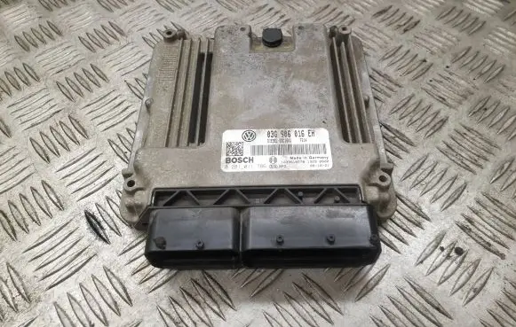 Volkswagen Touran I Engine control unit/module 03G906016EH
