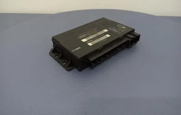 Audi A4 S4 B6 8E 8H Comfort/convenience module 8E0959433AR