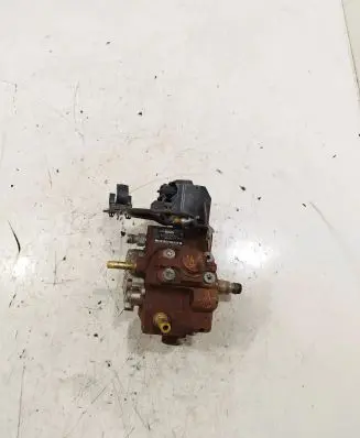 Volvo V50 Fuel injection high pressure pump 9683703780A 0445010102