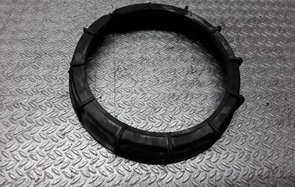 Opel Vivaro In tank fuel pump screw locking ring/nut 