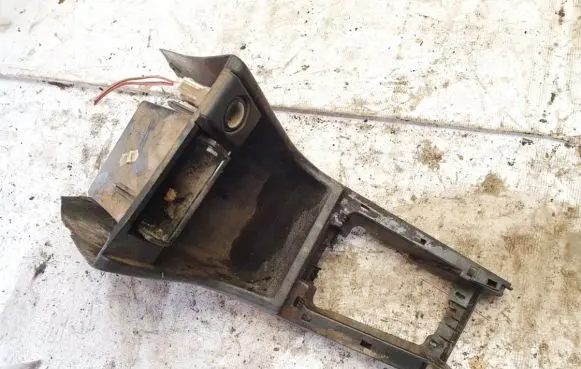Volkswagen PASSAT B3 Other interior part 357863243h
