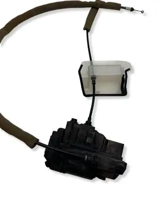 Infiniti G37 Front door lock 7876
