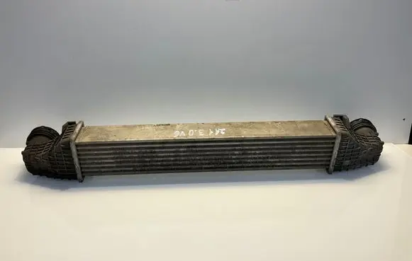 Mercedes-Benz E W211 Intercooler radiator A2115002602 2115002602