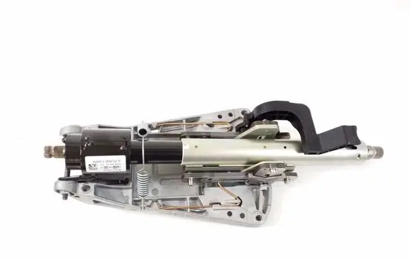 Mercedes-Benz E C207 W207 Steering wheel axle A2044604516