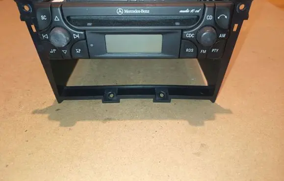 Mercedes-Benz A W168 Radio/CD/DVD/GPS head unit A1686890016 AUDIA10CD