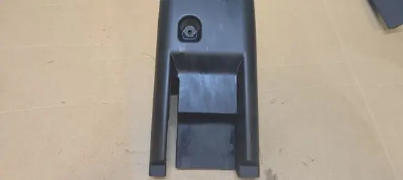 Volkswagen PASSAT B6 Steering wheel column trim 3C0858625A T002431842