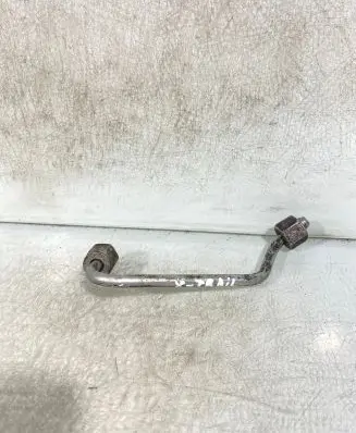 Nissan X-Trail T31 Fuel injector supply line/pipe 