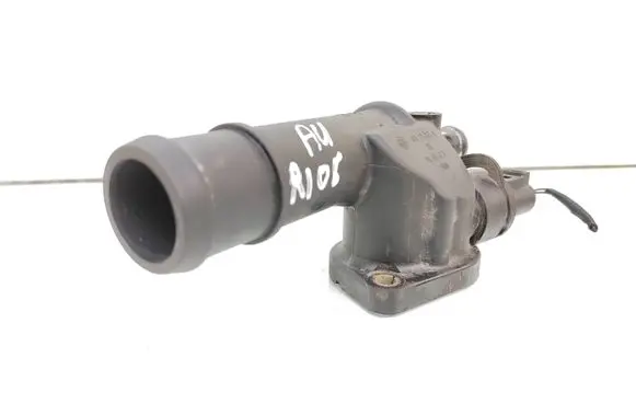 Volkswagen PASSAT B6 Engine coolant pipe/hose 03G121132B