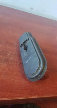 BMW 5 E39 Tail light bulb cover holder 2496339