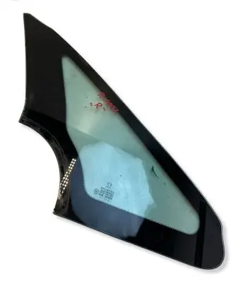 Peugeot 1007 Front door vent window glass four-door 75345353