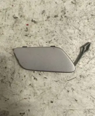 Mercedes-Benz B W245 Front tow hook cap/cover A1698851522