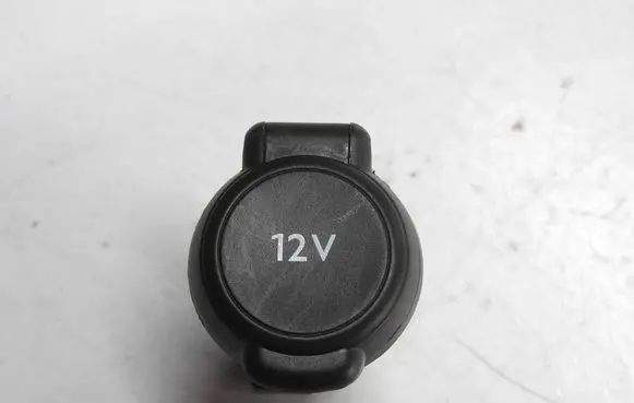 Citroen C4 II Picasso 12 V Socket (front) 9666105377 980185087700 980185097700