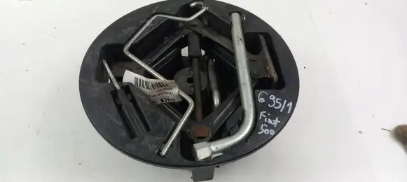Fiat 500X Tool set 