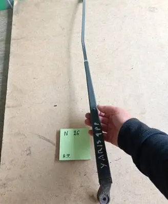 Toyota Yaris Front wiper blade arm 9565565656