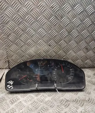 Audi A4 S4 B5 8D Speedometer (instrument cluster) 8d0919861c