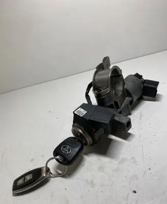 Toyota Avensis T250 Ignition lock 0501517