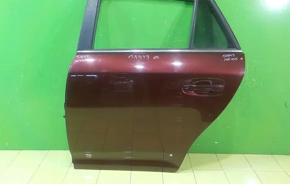 Toyota Avensis T270 Rear door LEWE