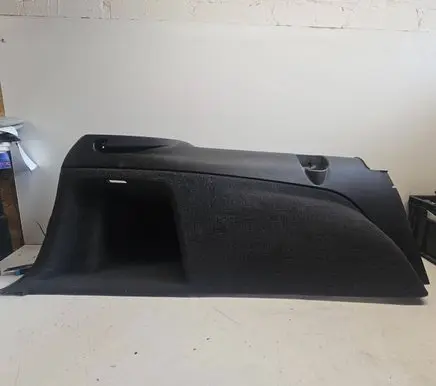 Audi Q7 4L Trunk/boot side trim panel 4L0863879