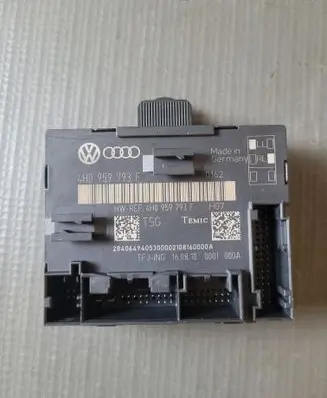 Volkswagen Touareg II Door control unit/module 4H0959793F