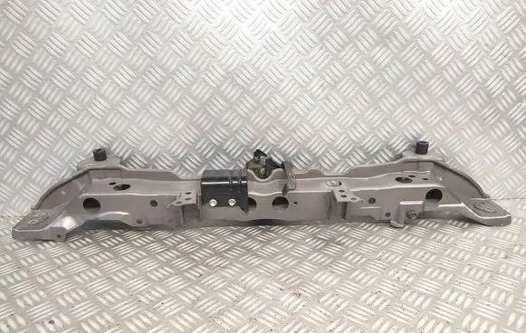 Toyota Yaris Radiator support slam panel