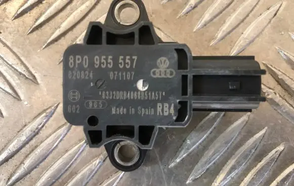 Audi A4 S4 B7 8E 8H Airbag deployment crash/impact sensor 8P0955557 071107 020824