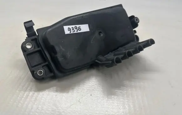 Vacuum air tank