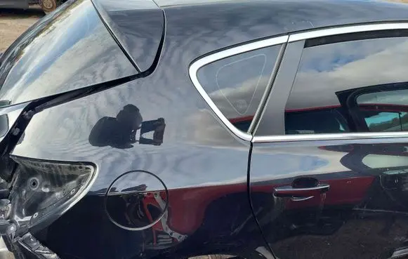 Opel Astra J Rear arch 