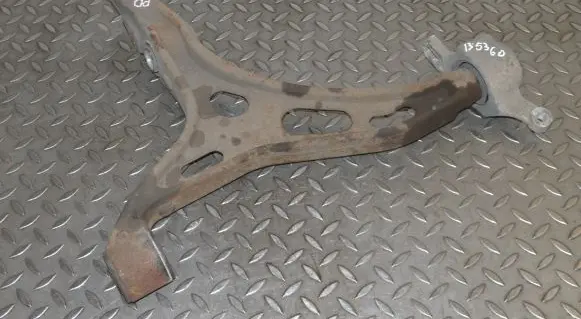 Jeep Grand Cherokee (WK) Front lower control arm/wishbone 68022604AD