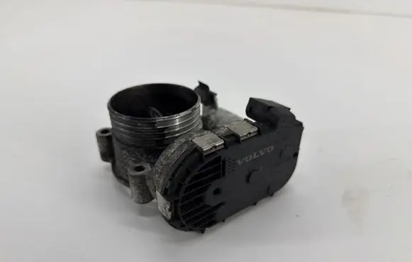 Volvo XC70 Throttle valve 8692720