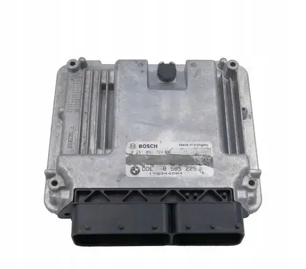 BMW 2 F22 F23 Engine control unit/module 8585225