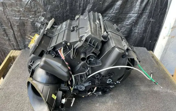 Peugeot 1007 Interior heater climate box assembly 96505768XT EUR0PA