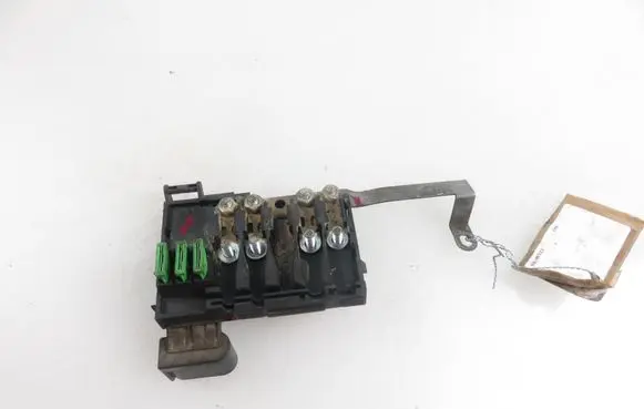 Audi A3 S3 8L Battery relay fuse 
