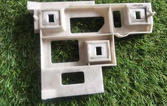 Volvo S70 V70 V70 XC Front bumper mounting bracket 9151503