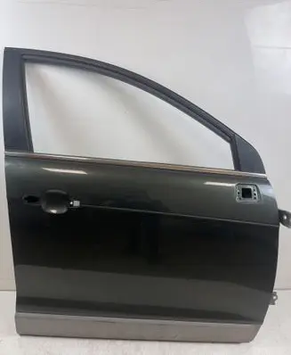 Chevrolet Captiva Front door