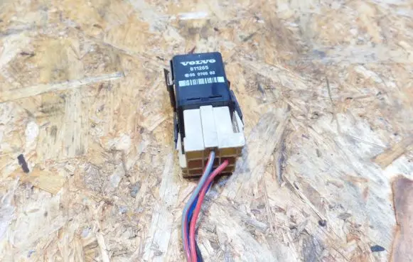 Volvo S40, V40 Other relay 05070502 811265