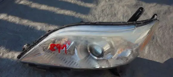 Toyota Sienna XL30 III Headlight/headlamp p8648