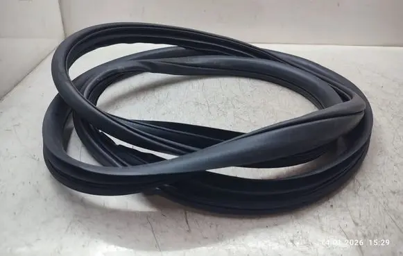 Ford Ranger Rear door rubber seal (on body) 