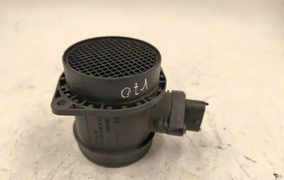 Volvo V70 Mass air flow meter 0280218088 8670115