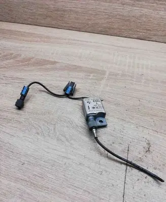 BMW 7 E38 Aerial antenna amplifier 8375224