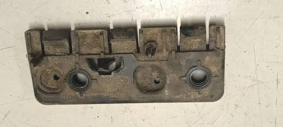 Volvo XC90 Fender mounting bracket 31378134