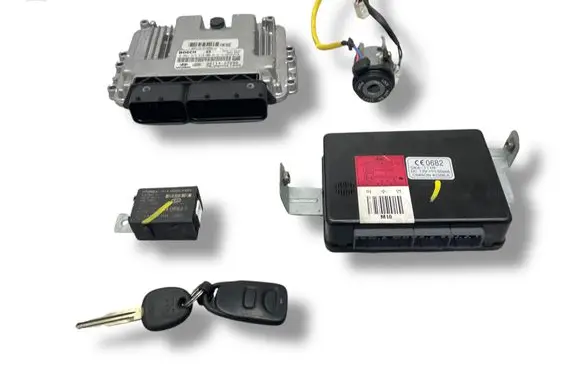 Hyundai Tucson JM Engine ECU kit and lock set 3911927295 3911427295 0281013418
