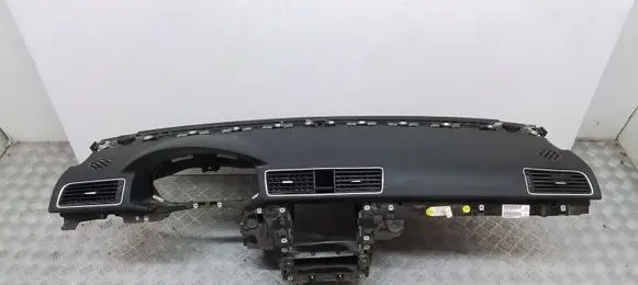 Volkswagen PASSAT B7 USA Dashboard 561857003 561880204A