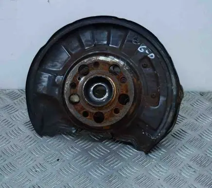 Mercedes-Benz C W204 Rear wheel hub
