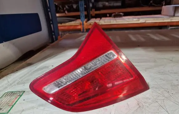 Opel Meriva B Tailgate rear/tail lights